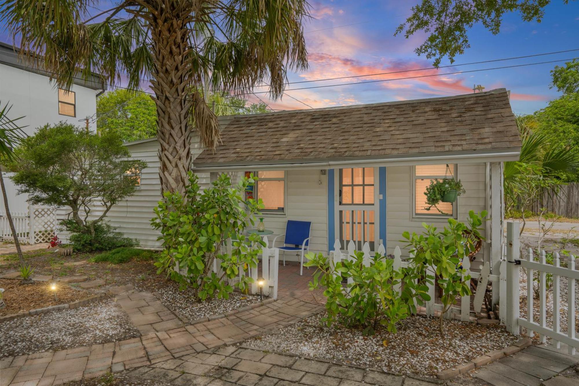 Little Pineapple Cottage سانت بطرسبرج المظهر الخارجي الصورة